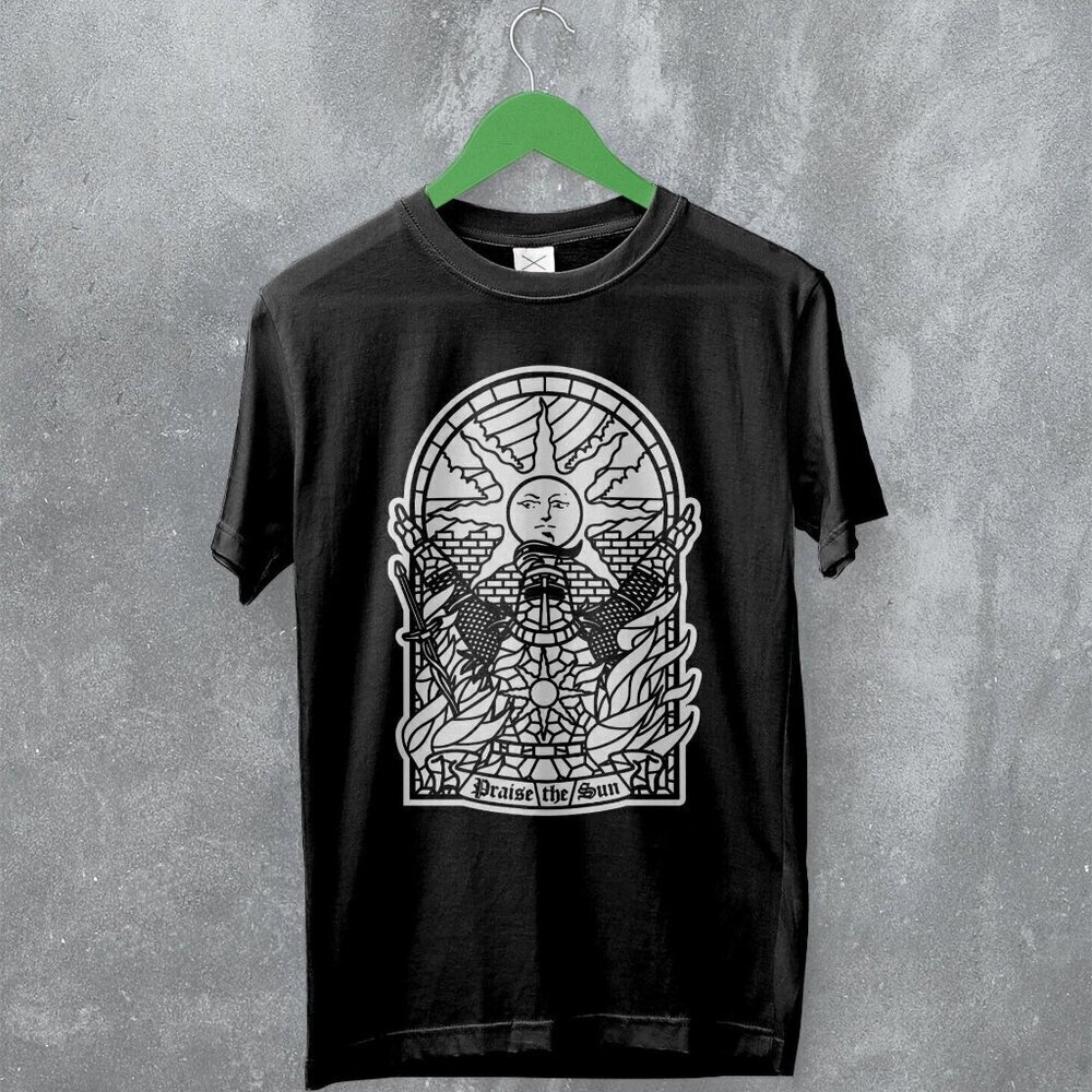 Dark Souls Praise The Sun Iconic Game Graphic Fantasy Adventure T-Shirt .